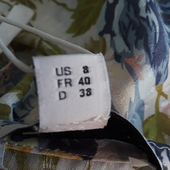 Clip Dot Peplum Floral Flutter Sleeve Top Size 8 US - Picture 10 of 11